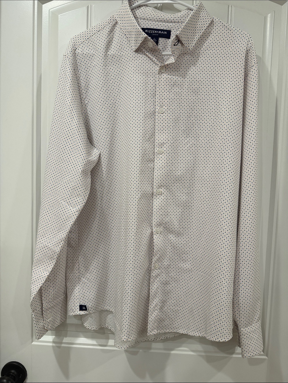 EUC Mizzen+Main White Dress Shirt with Blue and Yellow Pattern